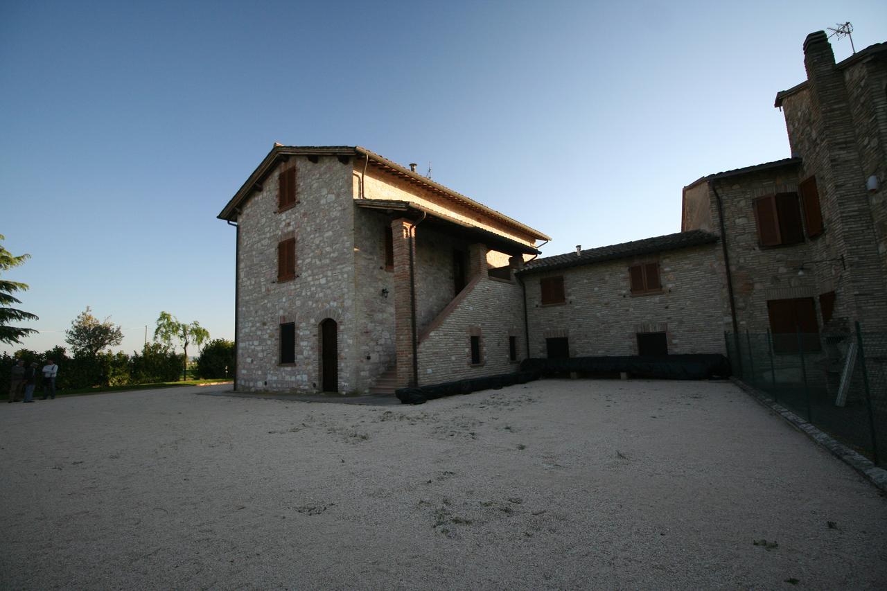 Agriturismo"Il Sagrato Di Assisi" Appartamenti,Camere Luaran gambar